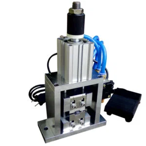  Coupez la feuille d’aluminium