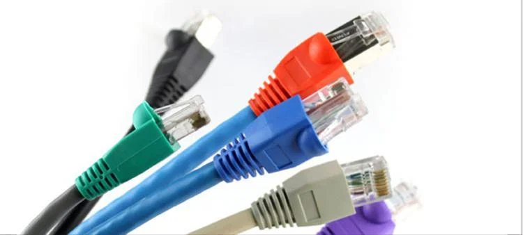 Machine de moulage par injection plastique de cordon de raccordement, machine d’injection de cordon de raccordement, machine de fabrication de cordon de raccordement