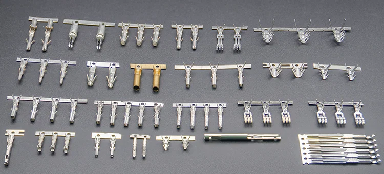 Connecteur Terminal, bornes, et Terminal, Terminal métallique Pcb, Connecteur en laiton, Connecteur de terminal femelle, Connecteur de fil d’emboutissage en métal Terminal, Connecteur de terminal en laiton, Terminal d’estampage en laiton, Terminal de connecteur, 2.54 Borne métallique, Matrice d’estampage de borne en laiton, Prise de borne en laiton, Broches de borne de connecteur, bornes Crimpar, connecteur à sertir femelle