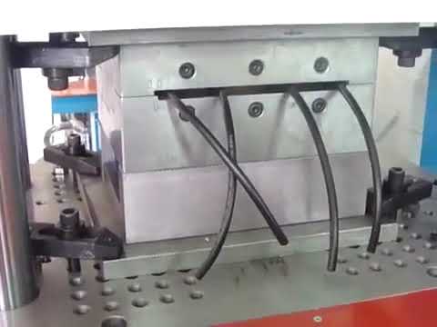South Africa Standard 3 Pin Cable Plug Injection Moulding Making Machine