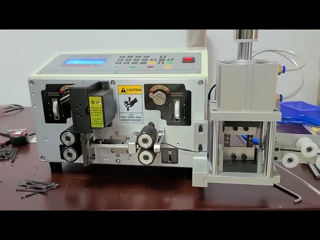 Automatic Electronic Flat Ribbon Cable Wire Cutting, Splitting & Stripping Machine